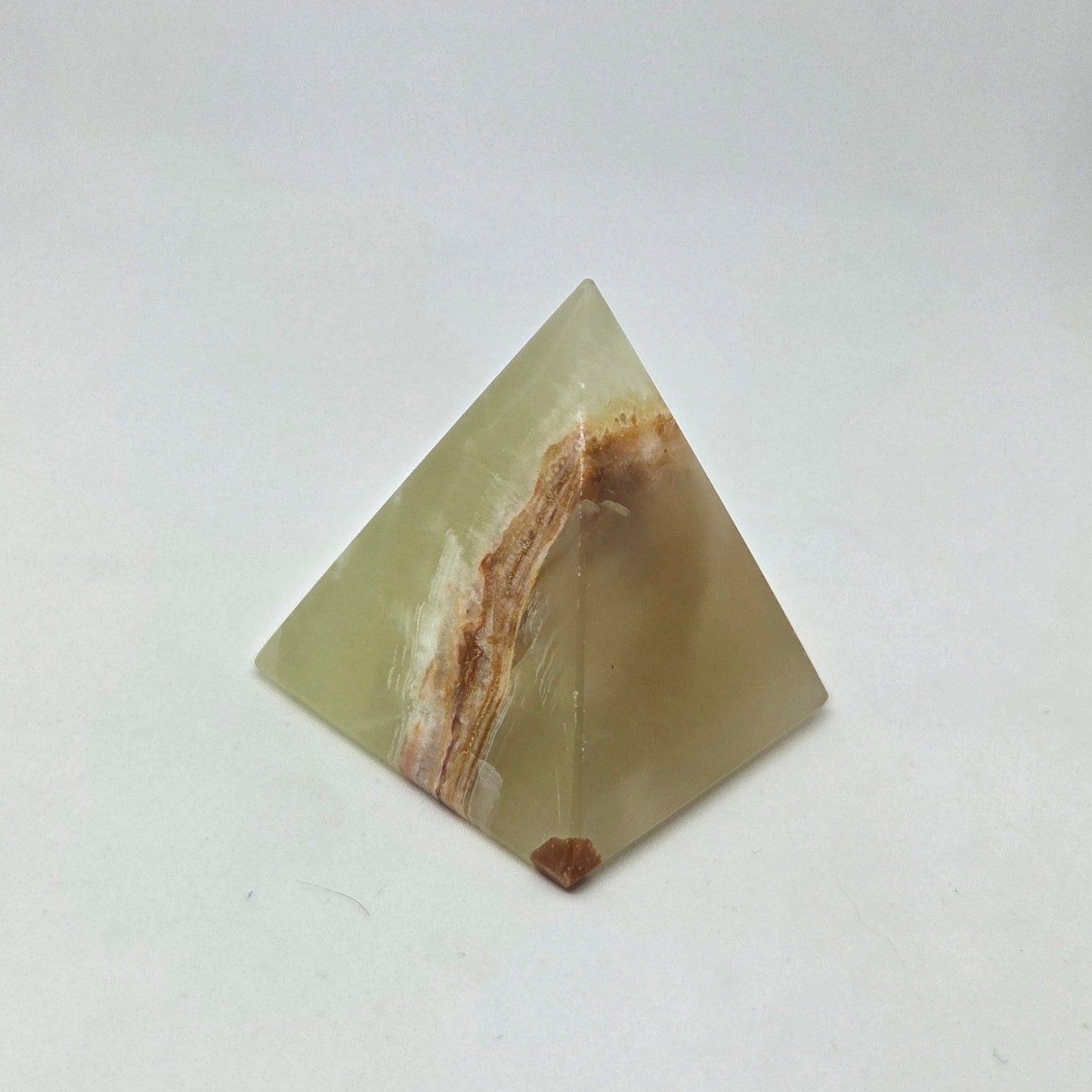 Green_Onyx_Healing Stone Pyramid, side view and close up