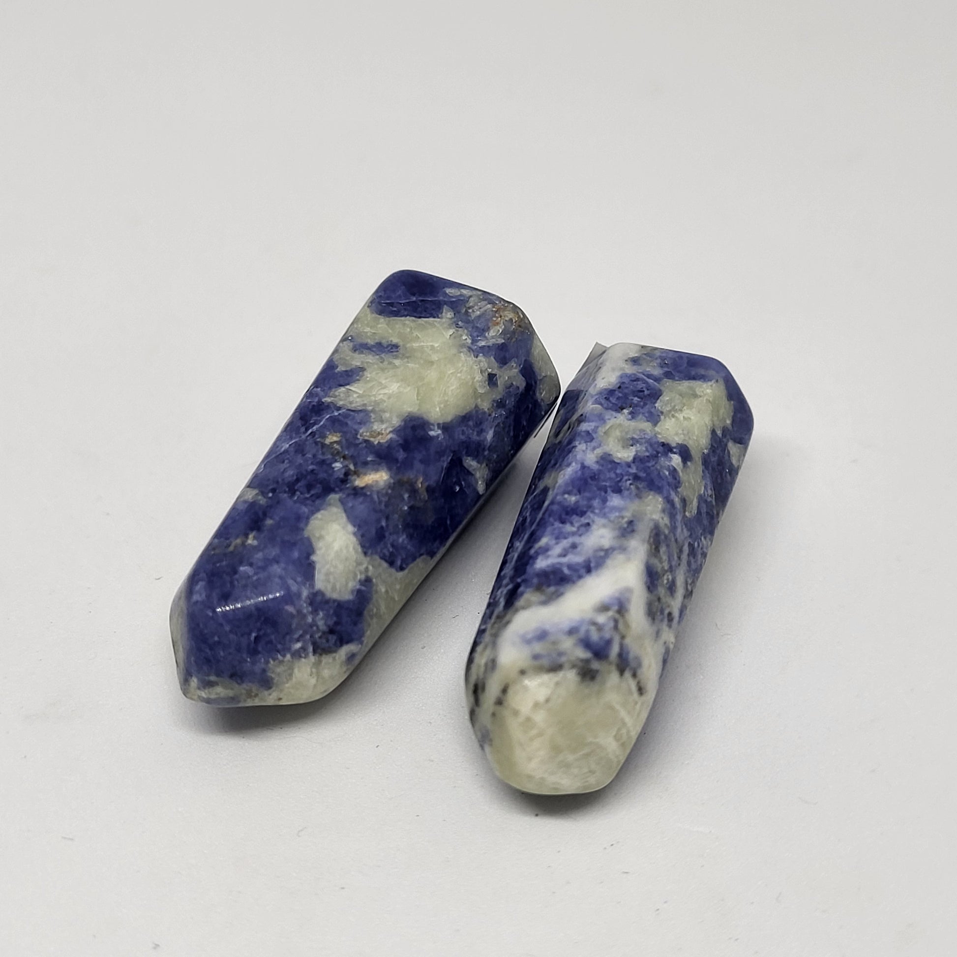 Mini Sodalite Energy Crystal Towers close up